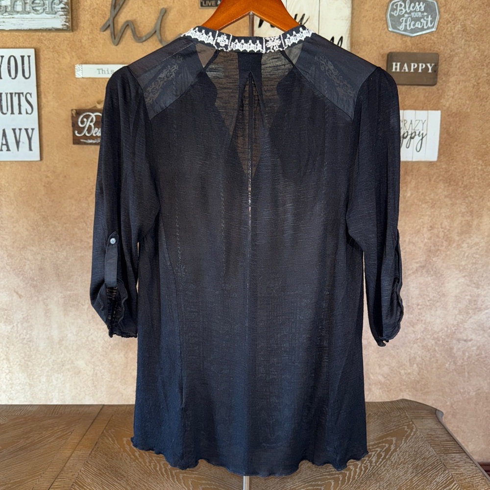 Anthropologie Tiny Black Embroidered White Bohemian Top Silk Cotton Size Medium - Picture 3 of 9